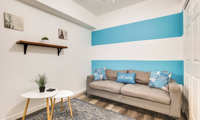 Downtown Hollywood Cabaña | Near Haulover Park: Hollywood Cottage w/ Yard!