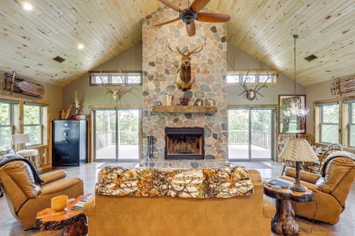 Carter Casa | Near Hiking and Snowmobile Trails Wabeno Cabin!
