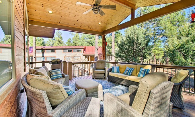 Show Low Cabina | Near Hiking: Cabin w/ Deck & Grill in Show Low