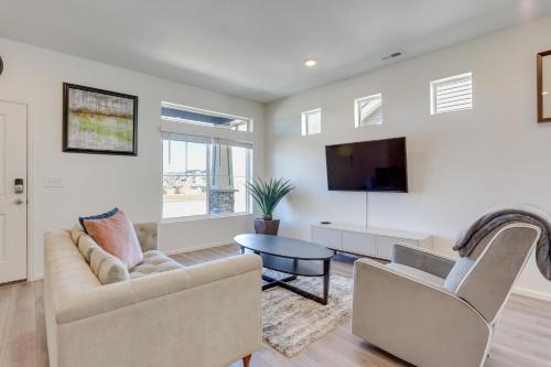 Commerce City Casa | Near Hiking, Golfing and Fishing Colorado Retreat!