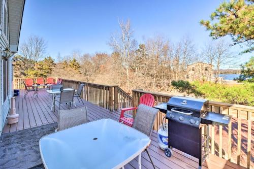 Albrightsville Casa | Near Hiking Lakefront Albrightsville Home with Deck