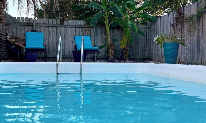 Milton Casa | Near Hospital & Shopping Centers- 3/2 with pool