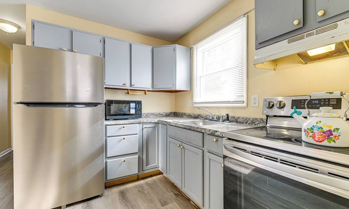 Albany Casa | Near Hospitals: Home w/ Yard in Albany!