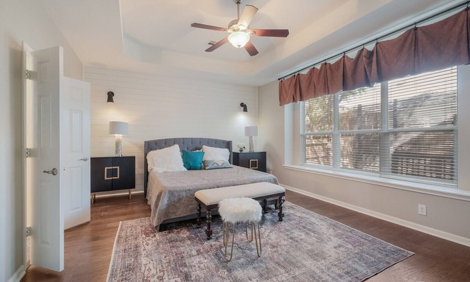 Crownridge of Texas Casa | Cerca de LaCantera tiene capacidad para 20