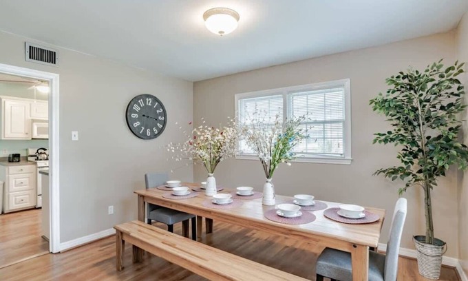 Mobile Casa | Near Midtown, Highways, Downtown! Bel-Air Bungalow
