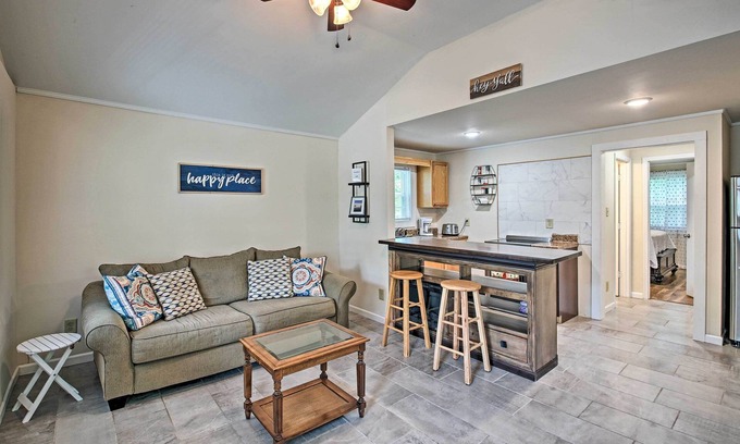 Hot Springs Cabaña | Near Nat'l Park: ‘Hollywood Park’ Hot Springs Home