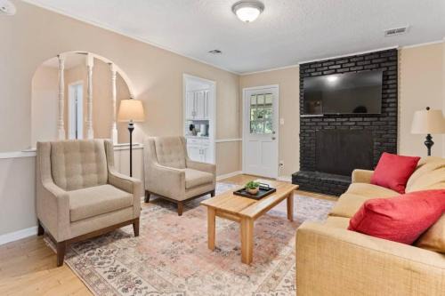 Gunter Afs Casa | Near Parks Dining & Shopping - Glade Park Gem