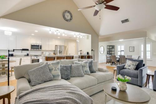 Camden Casa | Near Rev and Civil War History Museums! Camden Home