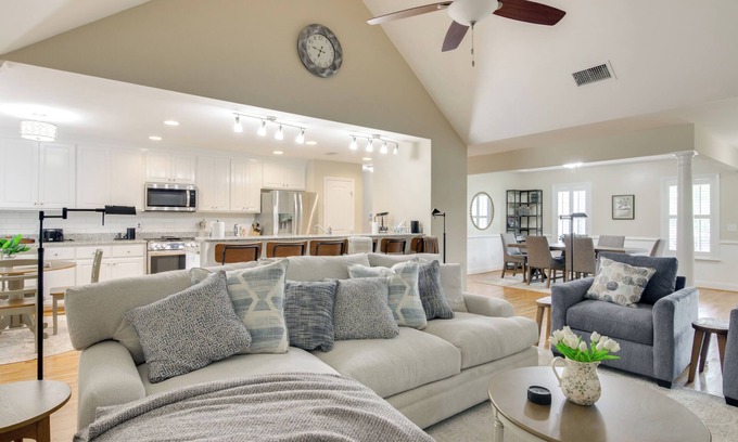 Camden Casa | Near Rev & Civil War History Museums! Camden Home