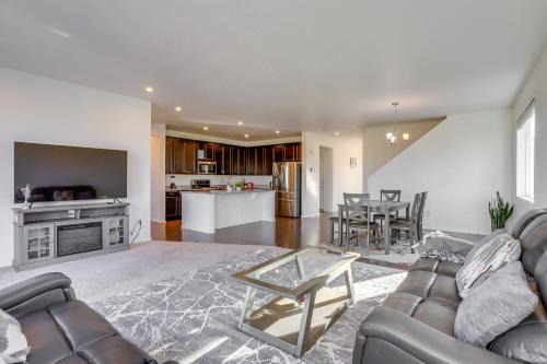 Commerce City Casa | Near Rocky Mountain Arsenal Commerce City Home