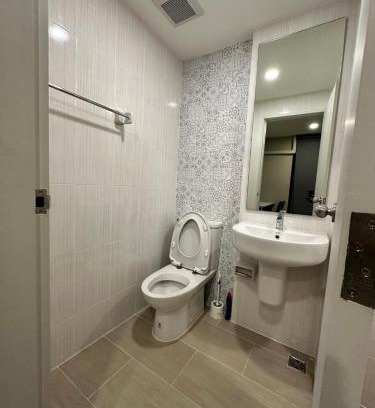 Minburi Apartamento | Near Safari Park and BTS Bangchan condo swimming, fitness, cooking, family-friendly rental