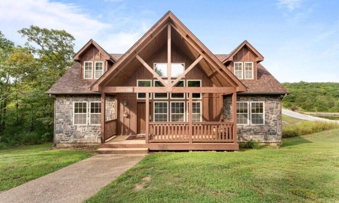 Reeds Spring Casa | Near Silver Dollar City! Spacious Family-sized Rental