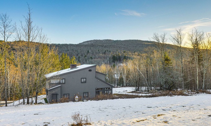 Stratton Casa | Near Skiing & Hiking: Quiet Home in West Wardsboro