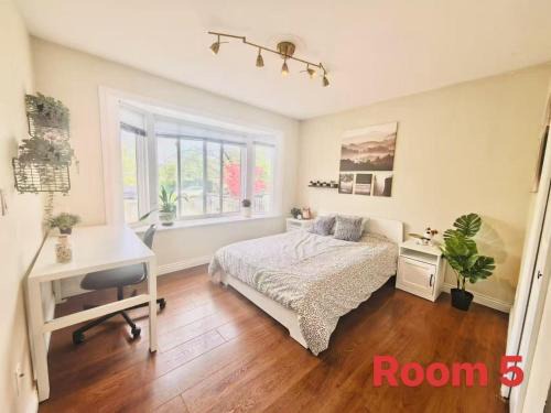 Renfrew-Collingwood Casa | Near SkyTrain & Bus Stop Cozy Private Rooms in Vancouver Shared House