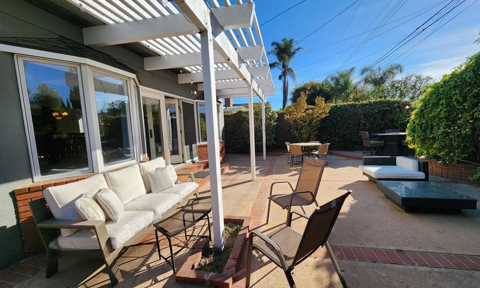 Harbor Casa | Near the beach and central located