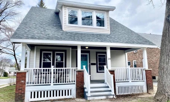 Scotia Casa | Near the ♥️ of Scotia |Charming 4BD Home🌻