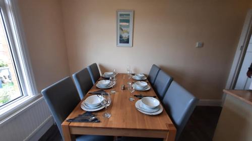 Burnham-on-Sea Apartamento | "Near to the Beach "- 2 bedroom Flat Sleeps up to 5