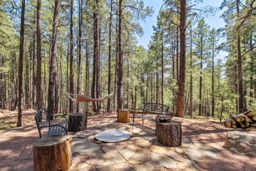 Heber Casa | Near Trails Forest Lake Retreat with Backyard Oasis