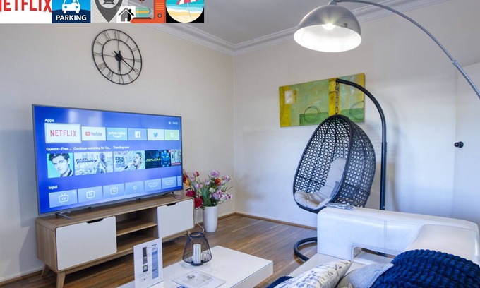 Wollongong CBD Casa | Wi-Fi, 4K Curve TV, Netflix, Tren, Cama eléctrica, Estacionamiento, Tren, Playa
