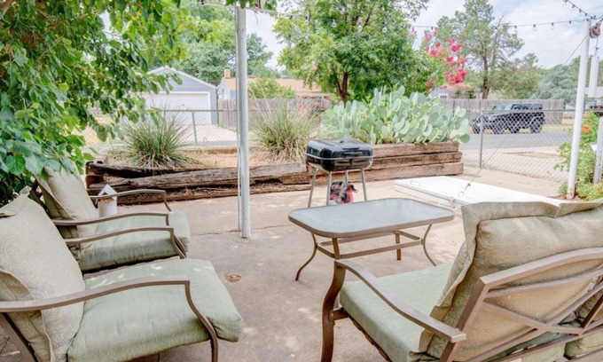Heart of Lubbock Casa | ✪Near TTU✪ Cozy Boho Bungalow✪1 BD/1 Bath✪