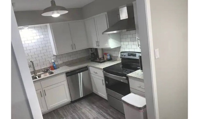 Southwood Valley Condominio | Near TX A&M ,Hwy 6, NO CLEANING FEE, ENTIRE PLACEd