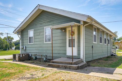 Winfield Apartamento | Near Walnut Valley Festival Convenient Apartment!
