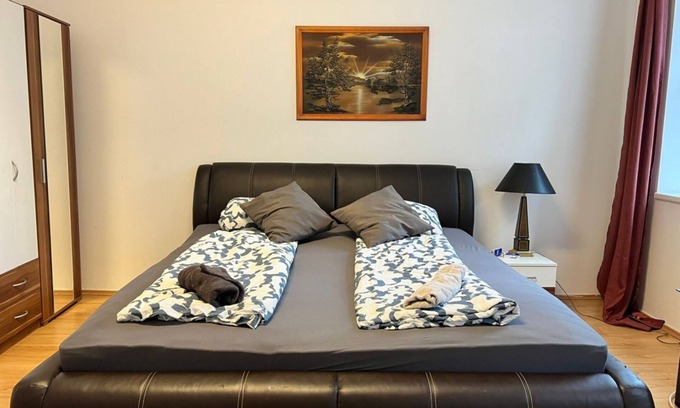 Simmering Apartamento | Neat 1BR Apt. Simmering - Ideal for Longstays