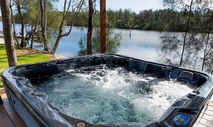 Tuncurry Otro | Neat Acres Farmhouse - Ultimate luxury riverside escape