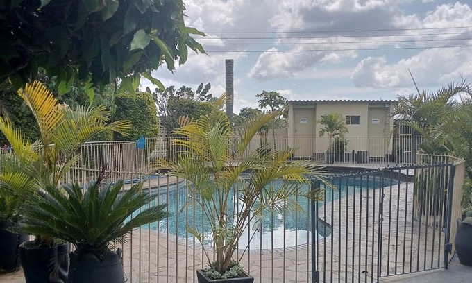 Harare Apartamento | Neat and Cosy Cottage With Pool - 2103