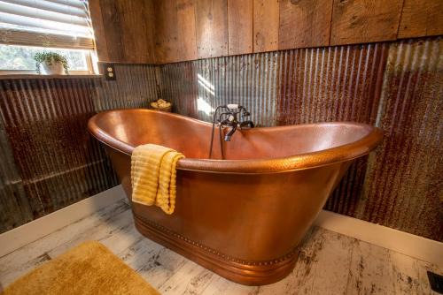 Russellville Casa | Nebo's Foot, Cabin Escape at Mount Nebo