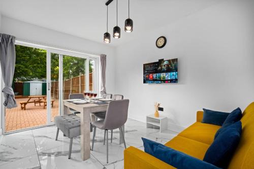 Acocks Green Casa | NEC BHX Free Parking Luxury Prestige Cosy Elegance