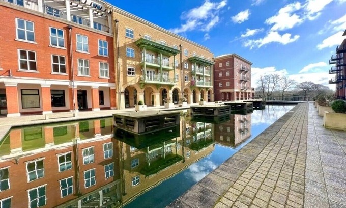 Dickens Heath Apartamento | NEC. Stunning Solihull Penthouse
