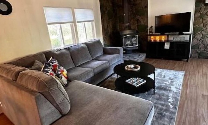Black Hawk Casa | Neck of the Woods ! Skiing, Snowboarding, and Tubing are Open