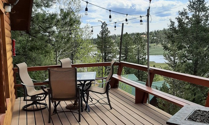 Meadow View Heights Cabina | Need an Altitude Adjustment?! Stay at our cabin with a view of Meadow & Village