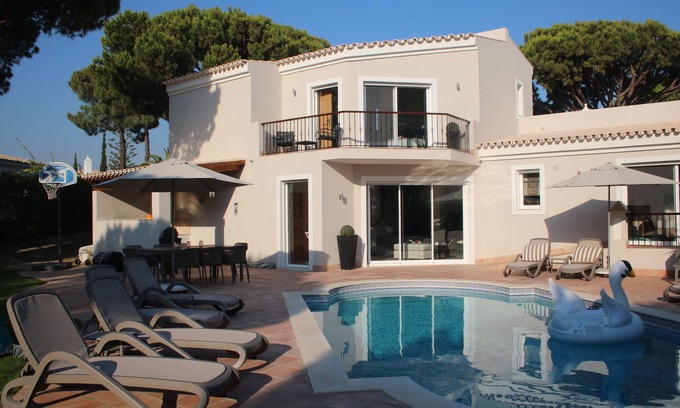 Vale do Garrao Villa | Fabulosa villa de 4 dormitorios, con piscina privada y jardín. Completamente renovado para 2019.