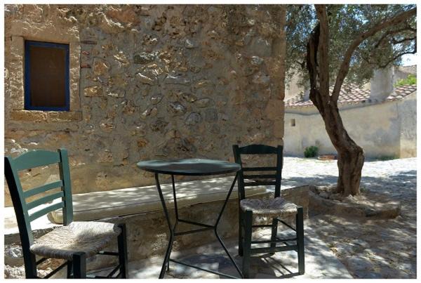 Monemvasia Casa | NEFELI castle stone house inside the fortress