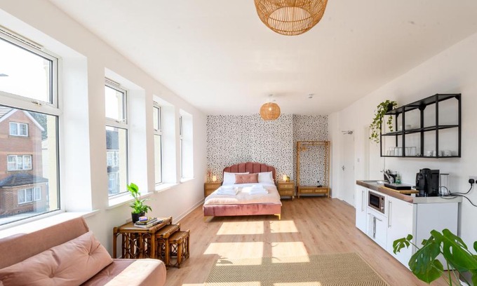 Riverside Apartamento | Neighbourhood Bedrooms