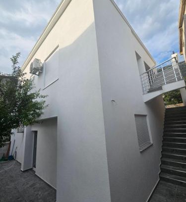 Zgrade Apartamento | Nela