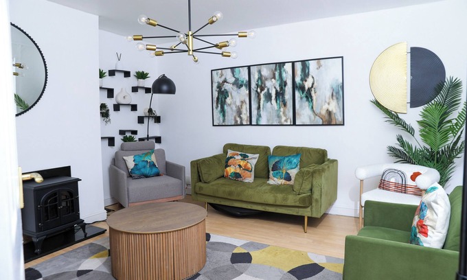 Little Hulton Casa | Entire 3Bed in Greater Manchester| Fast Wi-Fi, Garden & Free Parking.