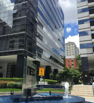 Civic Center Apartamento | NEO EXECUTIVO
