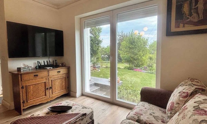 Csopak Apartamento | Neon apartment with balcony, garden view, super amenities.