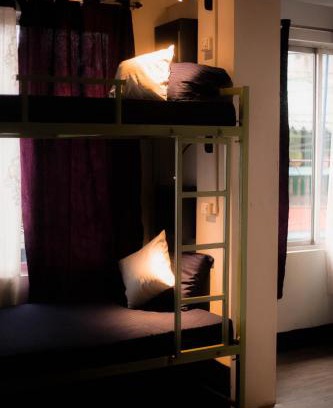 Darjeeling Cama Y Desayuno | NERDvana Bunks Beds & Bites