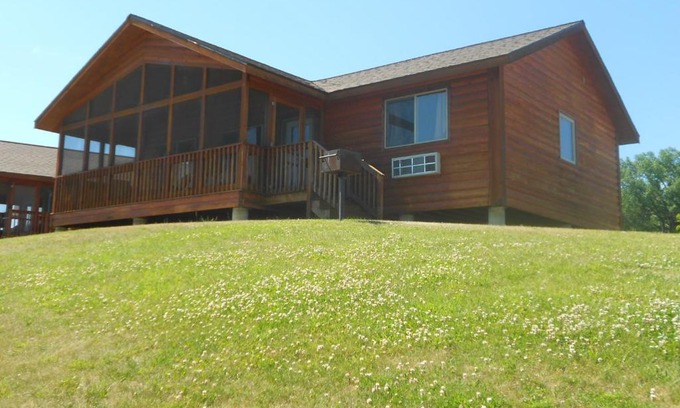 West Salem Otro | Neshonoc Lakeside Camping Resort
