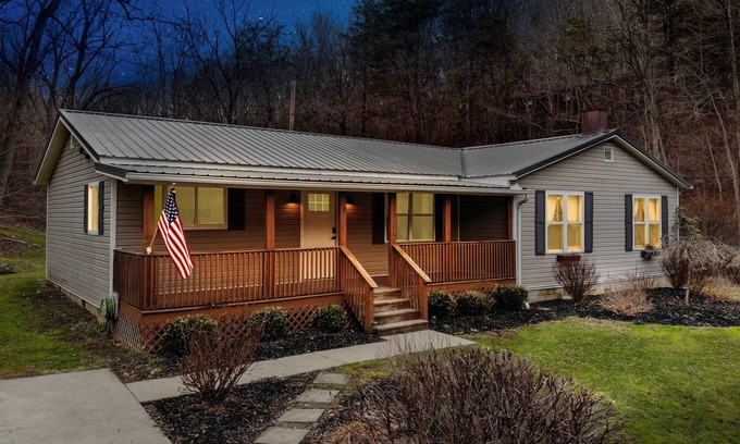 New Plymouth Casa | Nest 328 @ Hocking Hills