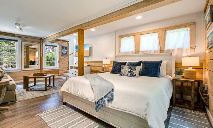 Falmouth Foreside Apartamento | Nest at Town Landing - 5 Min Walk to Ocean, 2 King Beds, 15 Mins to Portland