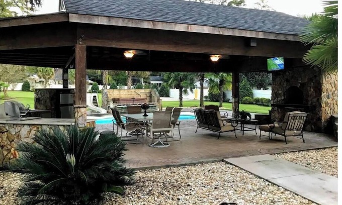 Orangeburg Casa | Nestled between historic Charleston and Columbia.
