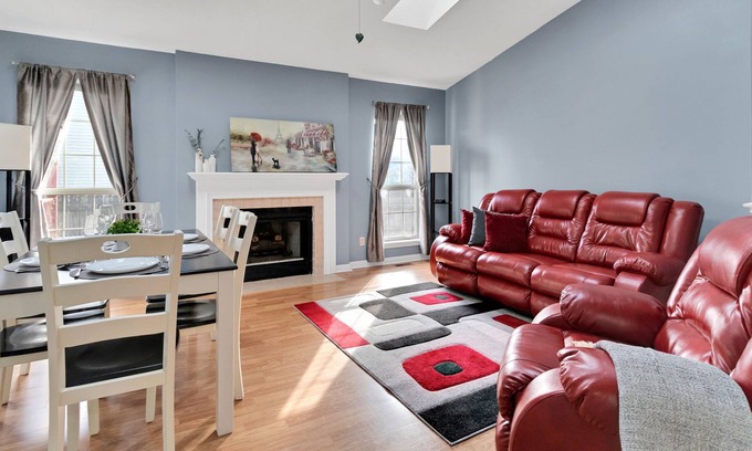 Jeffersontown Casa | Nestled in a Cul-de-sac + Netflix