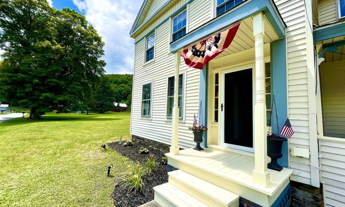 Susquehanna Otro | Nestled in the countryside just 2 miles from the W. Branch of the Delaware River
