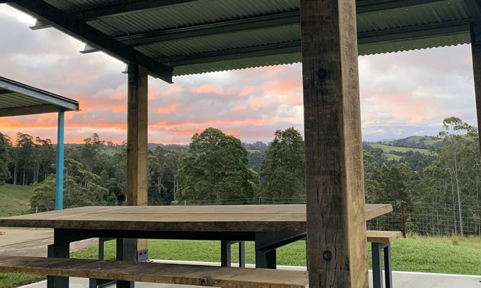 Fernbrook Cabaña | Nestled in the heart of Nature, Coachwood Cottage is Cozy and Peaceful.