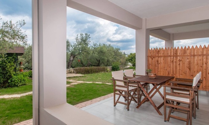 Alonia Apartamento | Nestled on the ground floor with direct garden access amidst olive trees